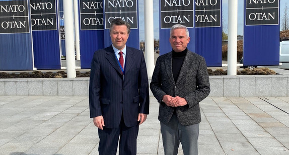 Innenminister Thomas Strobl und der deutsche Botschafter bei der NATO Dr. Andreas von Geyr 
